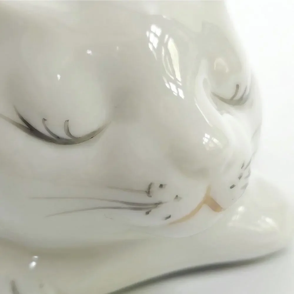 Vintage East Wind San Francisco Sleeping Cat Potpourri Floral Porcelain Figurine